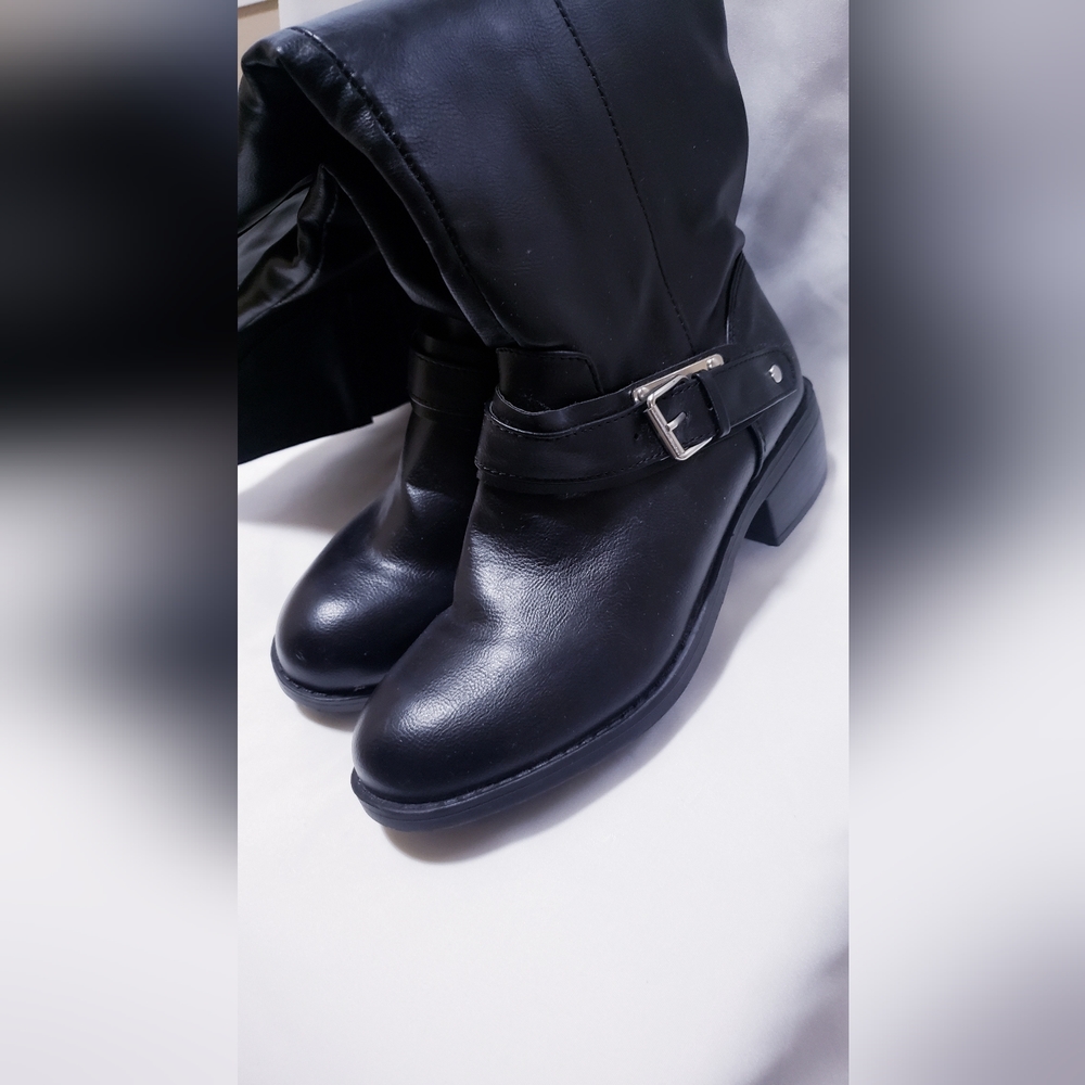 Women black kneehigh flat Boots